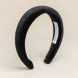 THE BLACK VELVET HEADBAND