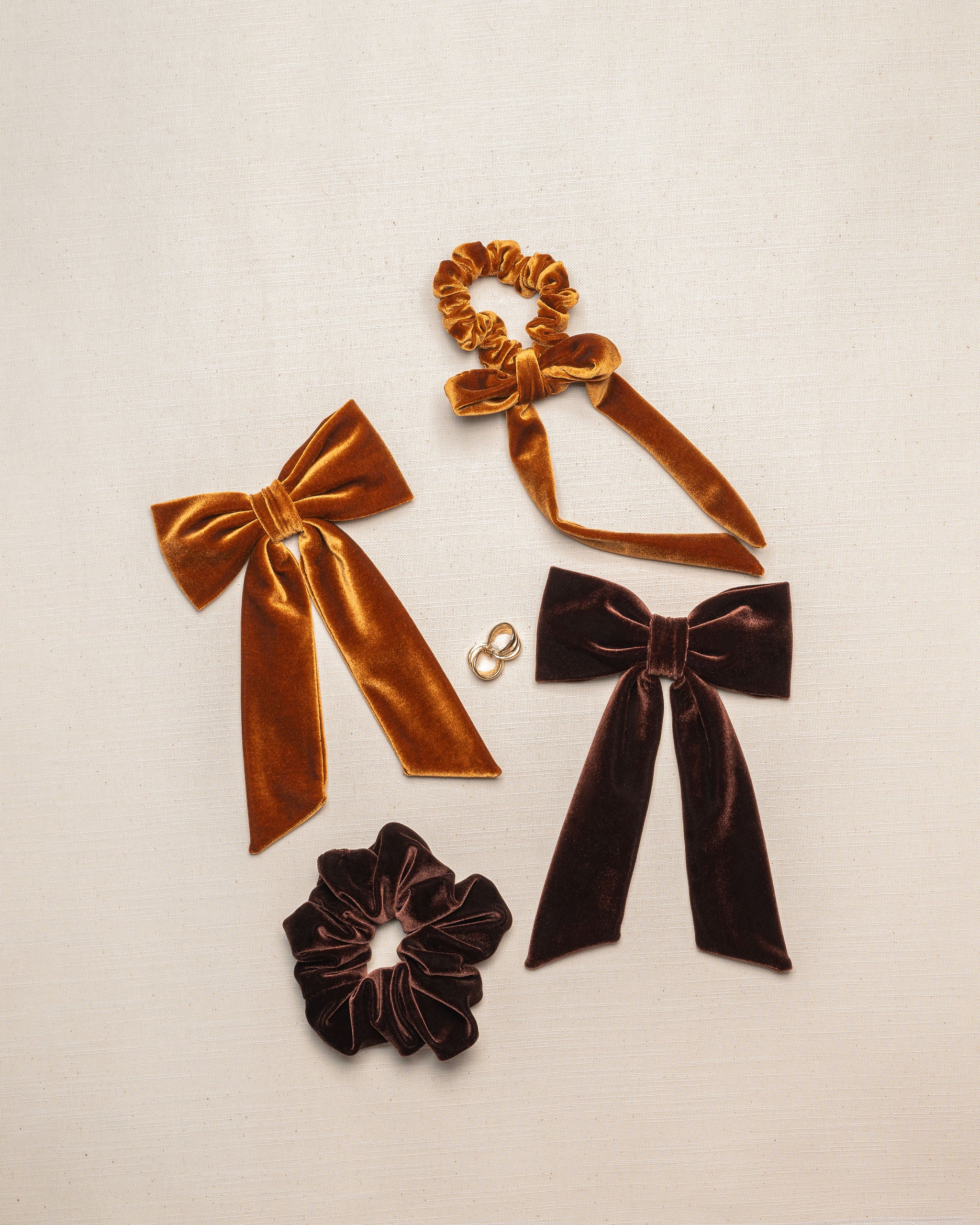 brown-velvet-hair-bow