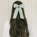 THE MINT GREEN LINEN CLASSIC BOW