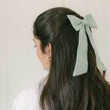 THE MINT GREEN LINEN CLASSIC BOW