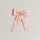 THE PEACH LINEN CLASSIC BOW