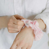 THE LIGHT PINK LINEN SCRUNCHIE