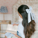 THE LIGHT BLUE LINEN CLASSIC BOW