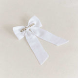 THE WHITE LINEN CLASSIC BOW