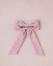 Load image into Gallery viewer, THE PINK VELVET CLASSIC BOW
