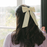THE LIGHT YELLOW LINEN CLASSIC BOW
