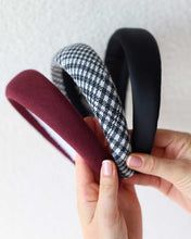 Load image into Gallery viewer, THE BLACK AND WHITE CHECK HEADBAND
