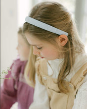 Load image into Gallery viewer, THE BLUE CHAMBRAY LINEN CHILDREN&#39;S HEADBAND
