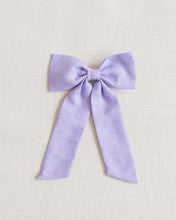 Load image into Gallery viewer, THE LILAC LINEN CLASSIC BOW
