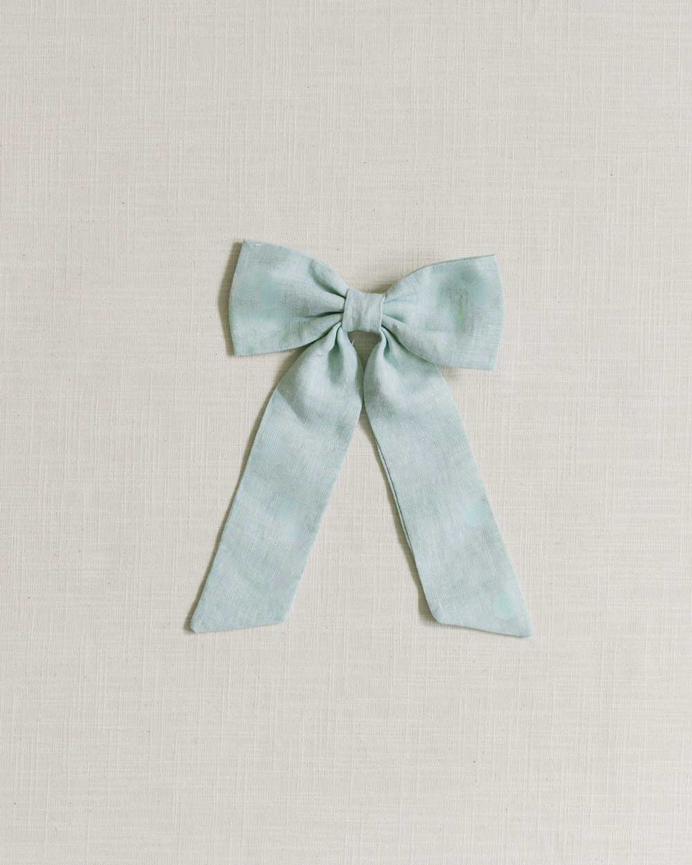 THE MINT GREEN LINEN CLASSIC BOW