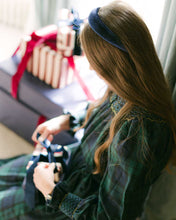 Load image into Gallery viewer, THE NAVY VELVET HEADBAND
