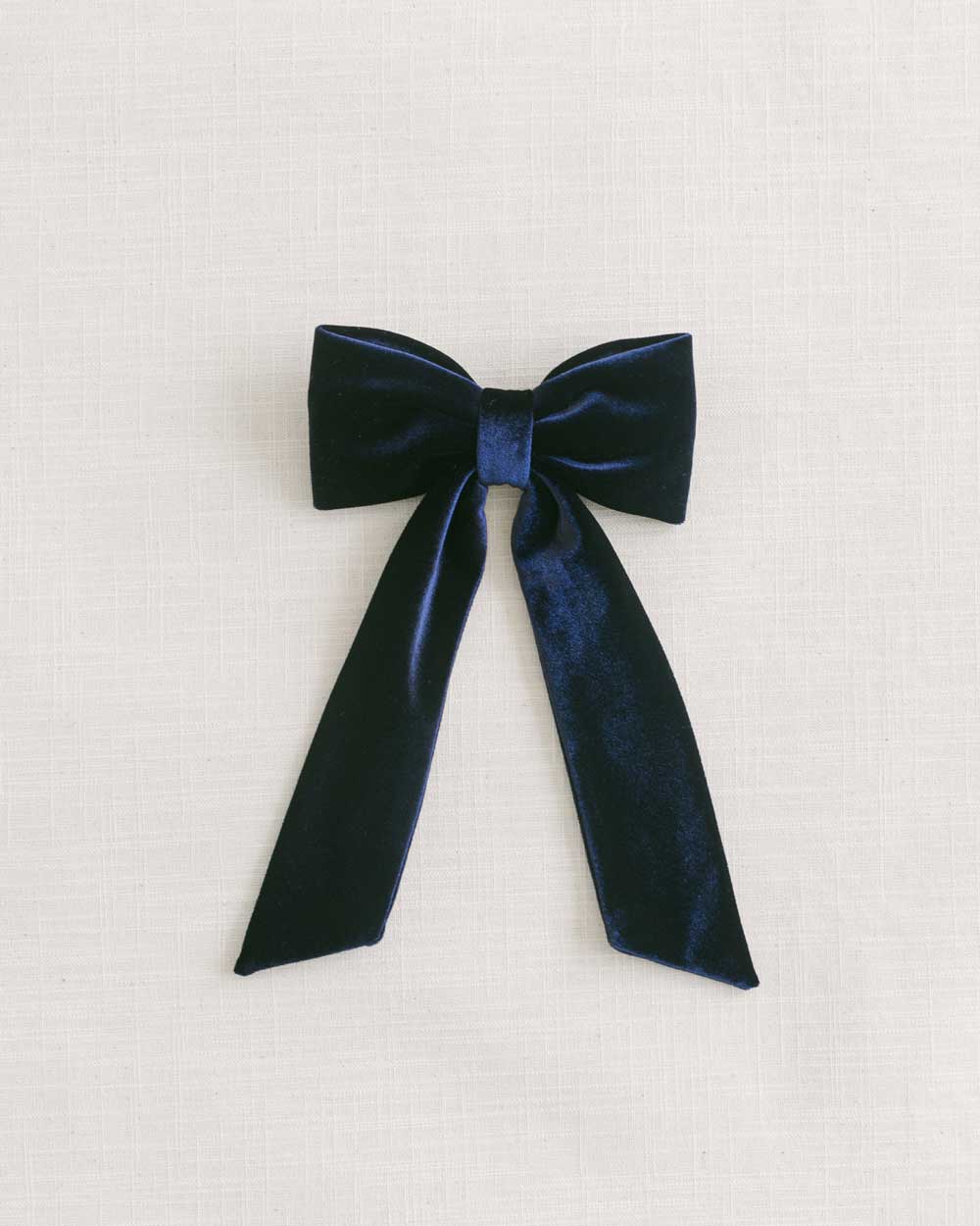 THE NAVY VELVET CLASSIC BOW