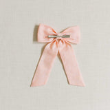 THE PEACH LINEN CLASSIC BOW