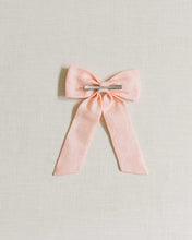 Load image into Gallery viewer, THE PEACH LINEN CLASSIC BOW
