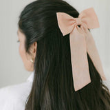 THE PEACH LINEN CLASSIC BOW