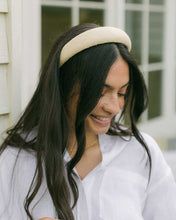 Load image into Gallery viewer, THE RAFFIA HEADBAND
