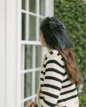 Load image into Gallery viewer, THE BLACK LINEN CLASSIC BOW
