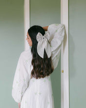 Load image into Gallery viewer, THE NATURAL LINEN BOW
