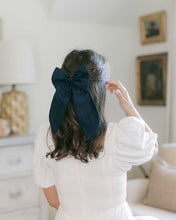 Load image into Gallery viewer, THE NAVY BLUE LINEN BOW
