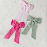 THE SAGE GREEN LINEN CLASSIC BOW