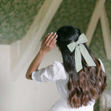 THE SAGE GREEN LINEN CLASSIC BOW