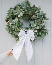 Load image into Gallery viewer, THE WHITE VELVET MAXI BOW

