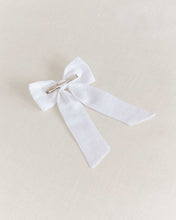 Load image into Gallery viewer, THE WHITE LINEN CLASSIC BOW
