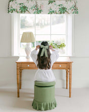 Load image into Gallery viewer, THE SAGE GREEN LINEN CLASSIC BOW

