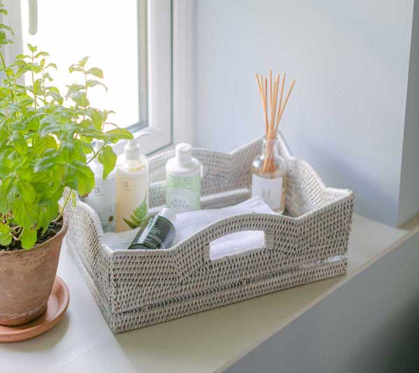 The Scallop Basket - White Wash